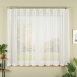 Firanka haftowana ze wzorem na samym dole, wysokość 160cm, kolor  biały